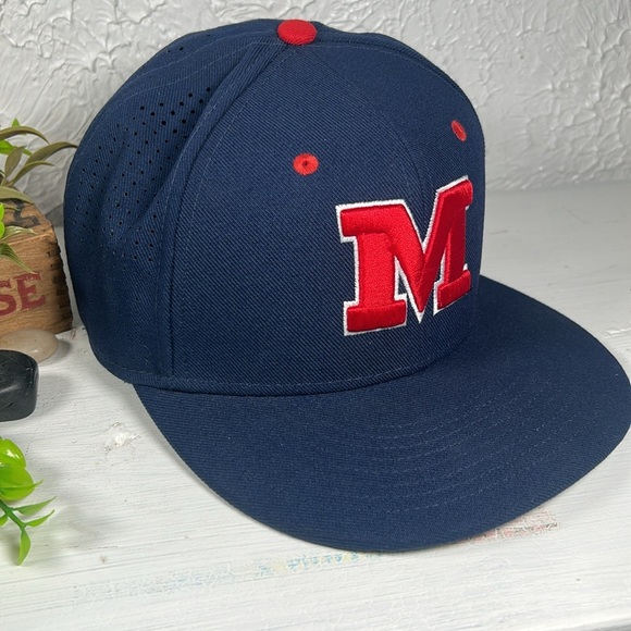 Ole Miss University of Mississippi Nike Dri-Fit Size 7 1/4” College Athletic Hat - Picture 15 of 16